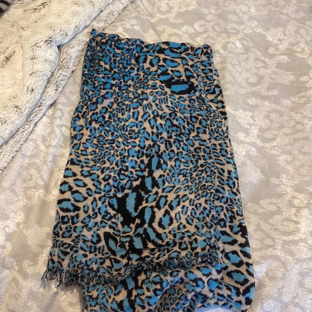 DVF scarf